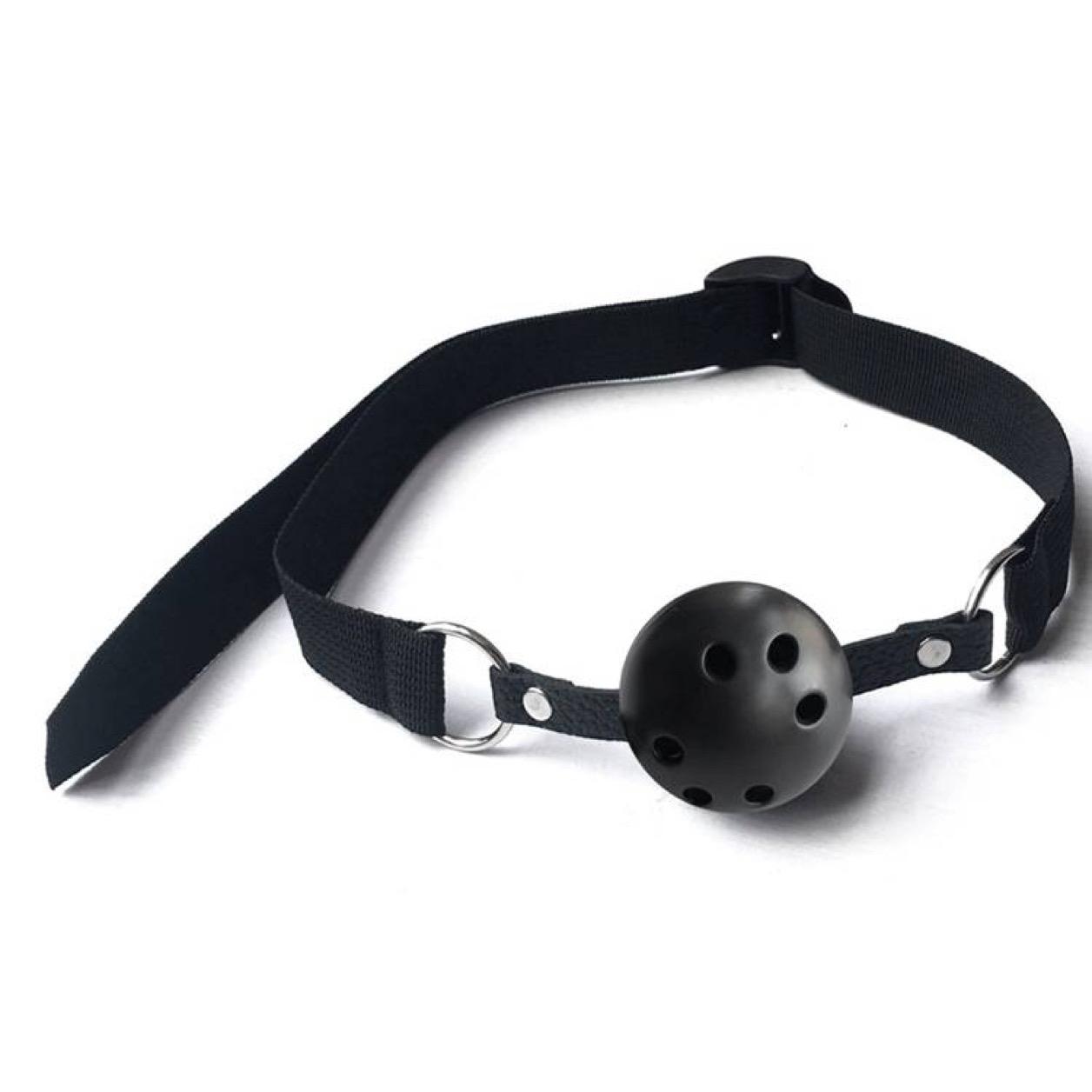 Image of an essential bondage and pleasure set