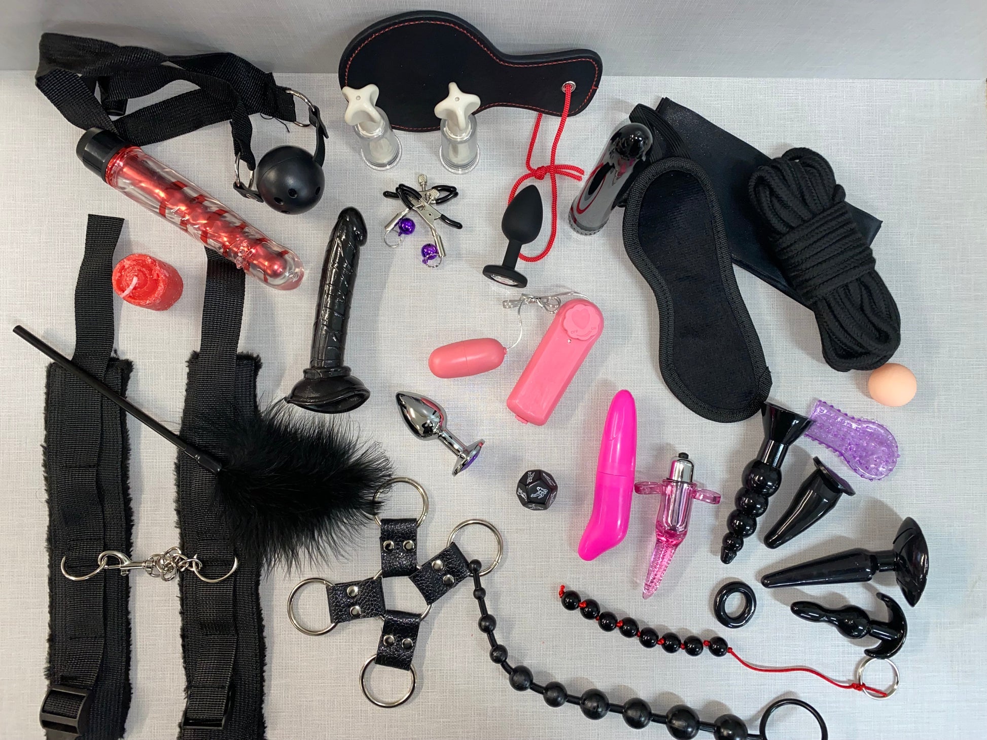 Image of an essential bondage and pleasure set